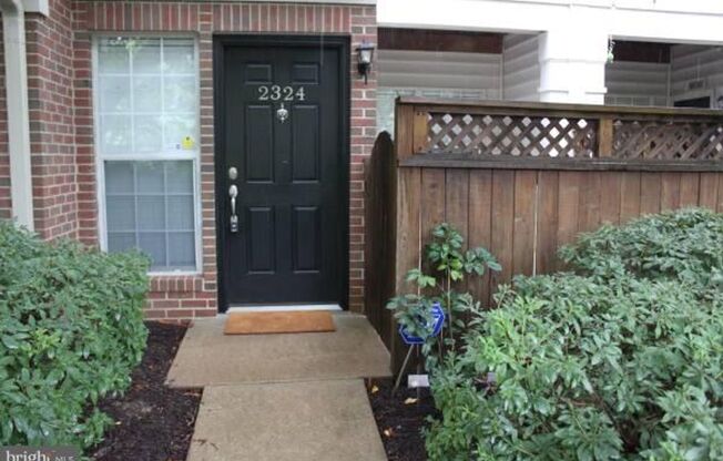 Charming & Pet-Friendly 1BR/1BA Condo in Alexandria’s Stonegate