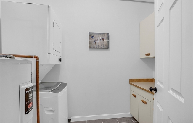 2 beds, 1.5 baths, 1,434 sqft, $2,500, Unit 117