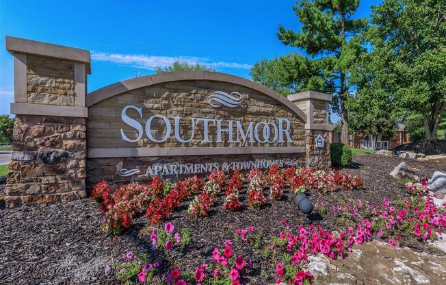 Southmoor_Exterior_1_St_Louis_MO