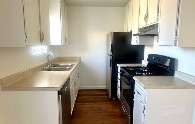 2 beds, 2 baths, 728 sqft, $2,825, Unit 07