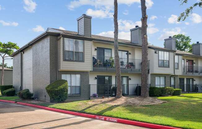 Willow Brook Crossing in Houston, TX Exterior