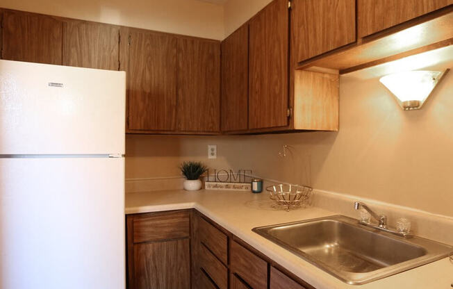 apartment kitchen with appliances in Columbus