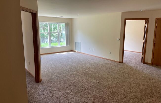 2 beds, 1 bath, 1,086 sqft, $1,620, Unit 925-108