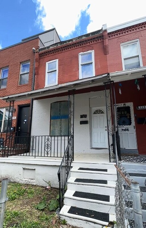 719 N DEKALB ST