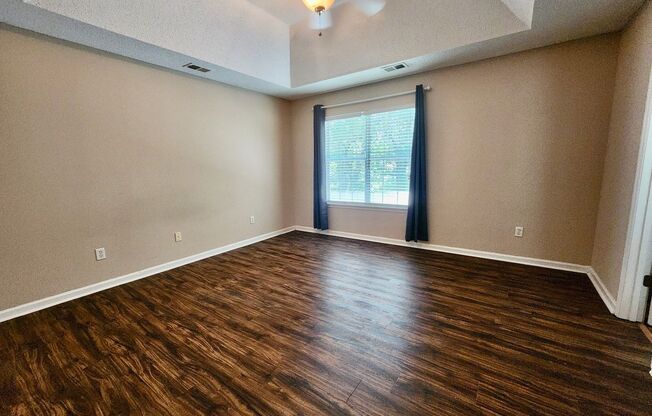 4 beds, 2.5 baths, $3,300