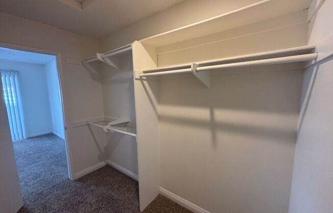 2 beds, 1 bath, 850 sqft, $2,200, Unit 7