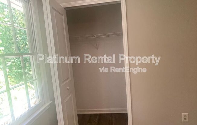 4 beds, 2.5 baths, 2,959 sqft, $2,695