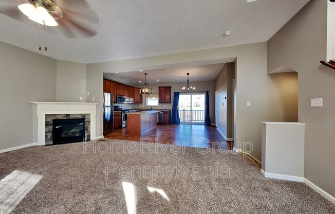 1505 CANTERBURY DR