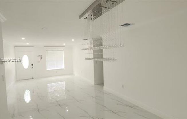 11243 SW 245th St HOMESTEAD, FL 33032