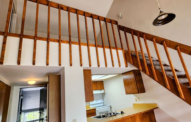 Spacious 2Bd 1.5 Ba Townhome with Loft