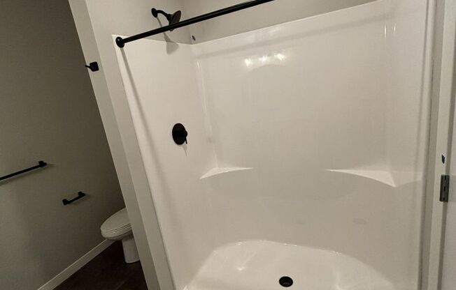 2 beds, 2 baths, 1,210 sqft, $2,000, Unit 320