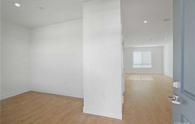 2 beds, 2 baths, 1,267 sqft, $2,665, Unit 410