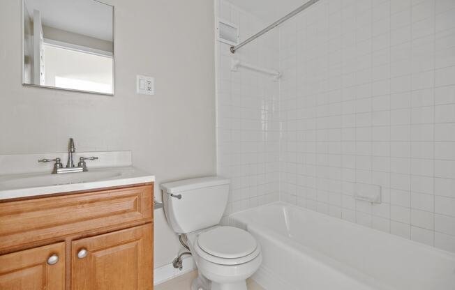 Bathroom With Bathtub at The Brittany, Washington