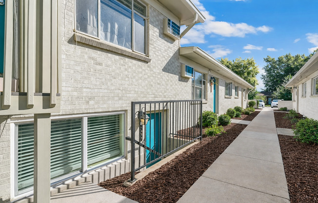 1 & 2 Bedroom Apartments for Rent in Lakewood, CO