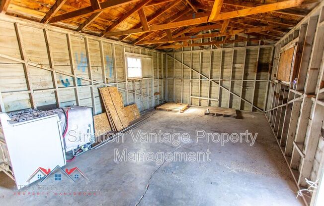 1324 W CLARENDON AVE