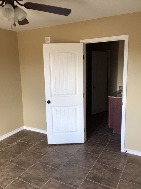 3 beds, 2 baths, 1,250 sqft, $1,500, Unit 202