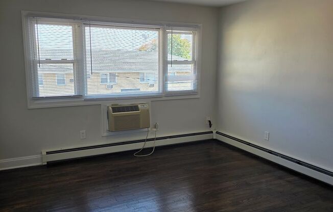 1 bed, 1 bath, 652 sqft, $1,795, Unit 404