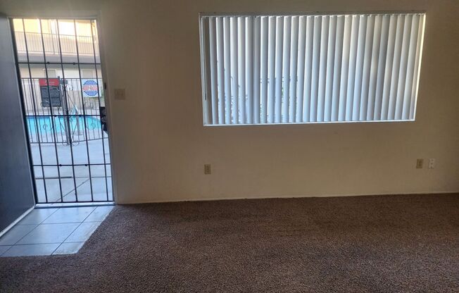 2 beds, 1 bath, $1,050, Unit 11