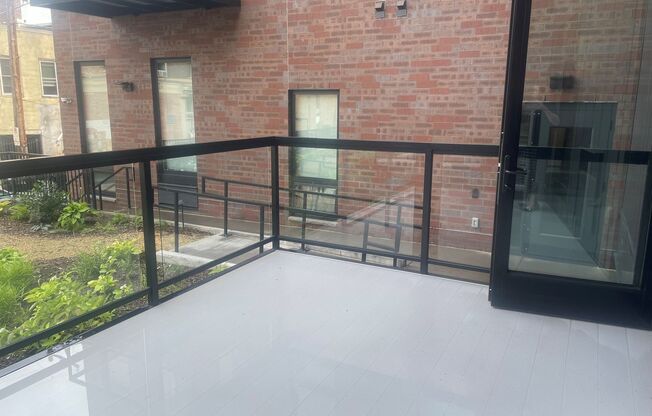 1 bed, 1 bath, 1,013 sqft, $2,989, Unit 102
