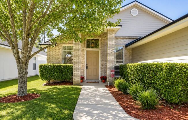 Beautiful 4 Bedroom, 2 Bathroom home offering 1,641 square feet of comfortable living space