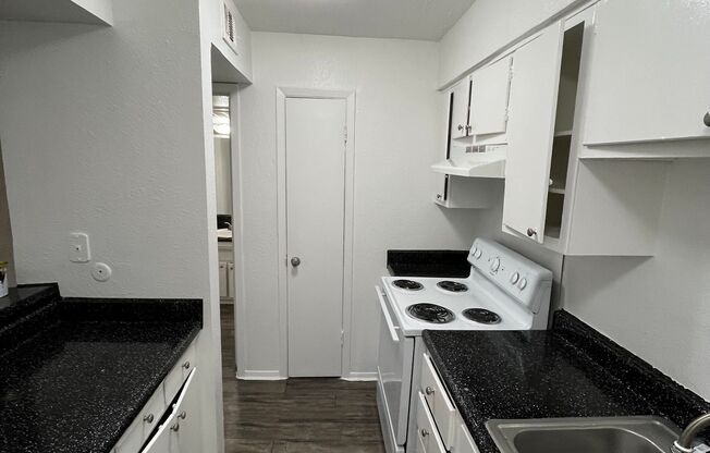 1 bed, 1 bath, 619 sqft, $1,150, Unit 2089