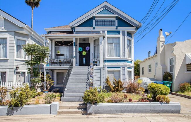 531 Taylor Ave - 1 bedroom | 1 bath | Back cottage