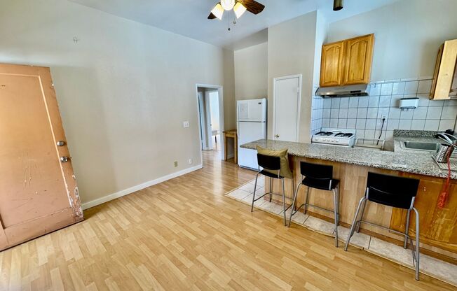 2811-2815 Telegraph Ave