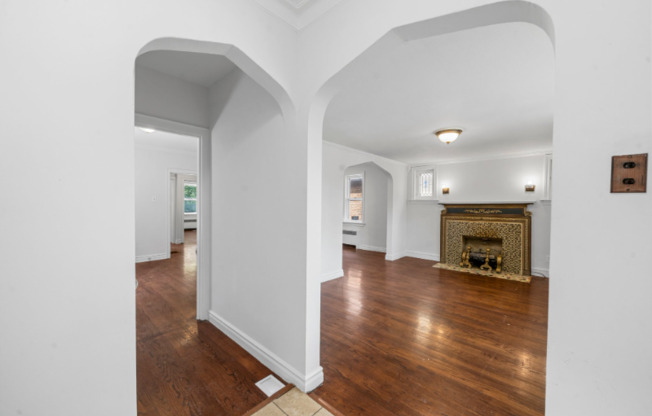 3752 TAFT AVE
