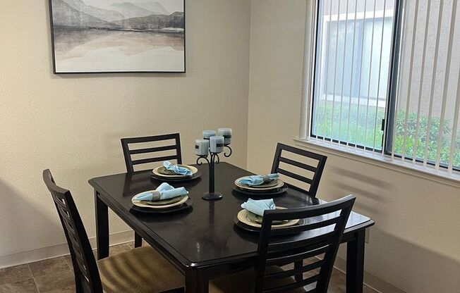 2 beds, 1 bath, 889 sqft, $1,795, Unit 06C