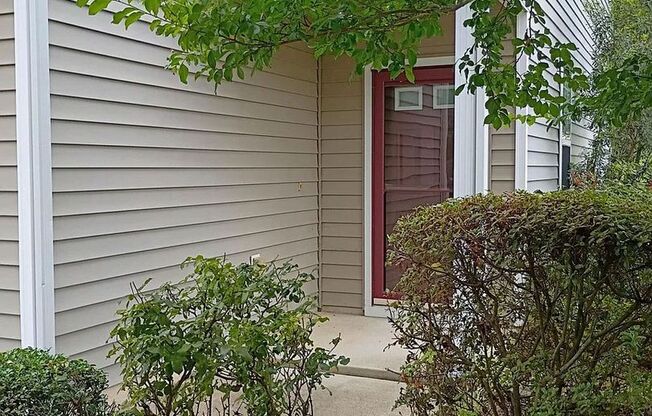 Sought After Riverwood Townhome!