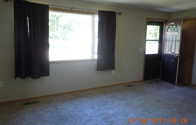 3 beds, 2 baths, $1,495