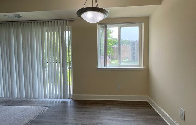 2 beds, 2 baths, 1,000 sqft, $2,250, Unit 14217 #102