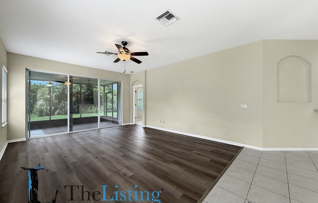 7411 SURREY WOOD LN