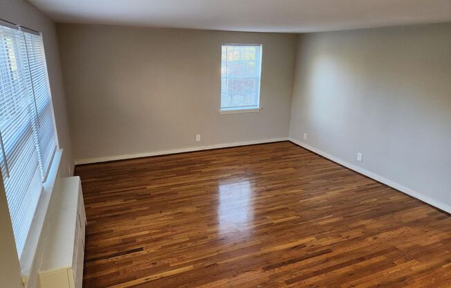 1 bed, 1 bath, 663 sqft, $2,100, Unit H-14