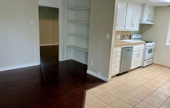 Charming 1 bed Apt. in North Park Community