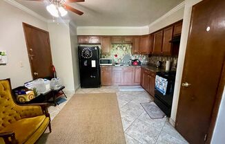 2 beds, 1 bath, $1,145, Unit 5