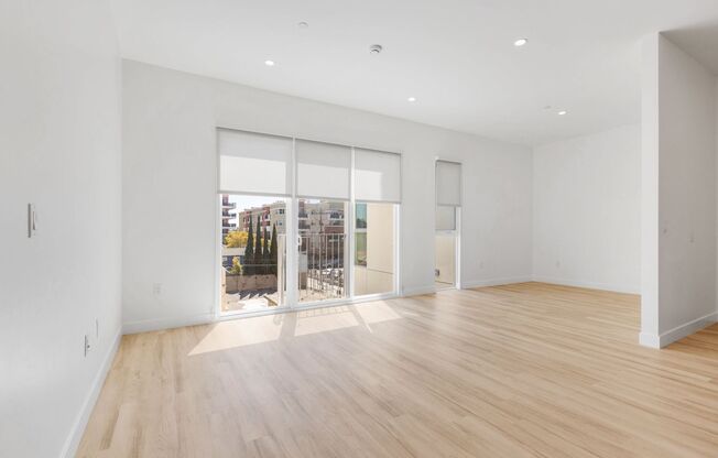 1 bed, 1 bath, 739 sqft, $2,995, Unit 306