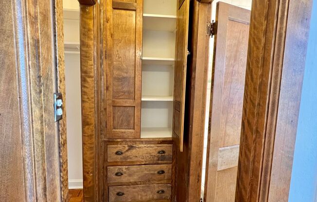 Studio, 1 bath, 300 sqft, $1,665, Unit 530-604