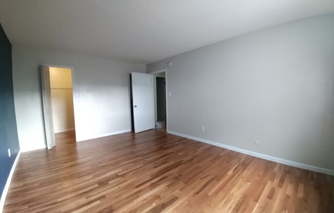 2 beds, 1 bath, $2,495