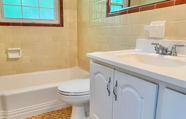1 bed, 1 bath, 750 sqft, $1,725, Unit 282-05