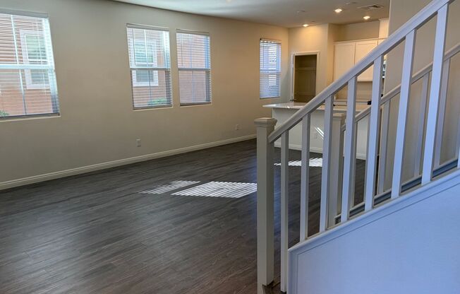 3 beds, 2.5 baths, $2,095