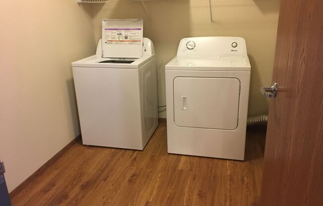 3 beds, 2 baths, 1,345 sqft, $1,890, Unit 3306