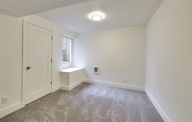 2 beds, 1 bath, 1,176 sqft, $1,795, Unit Lower Unit