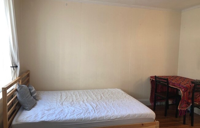 Studio, 1 bath, 310 sqft, $1,800, Unit 3