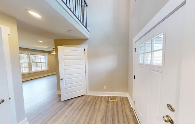 Beautifully Upgraded Home with Large Eat-In Kitchen And Spacious Primary Suite