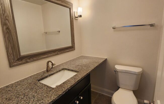 2 beds, 1.5 baths, 900 sqft, $2,895, Unit 204