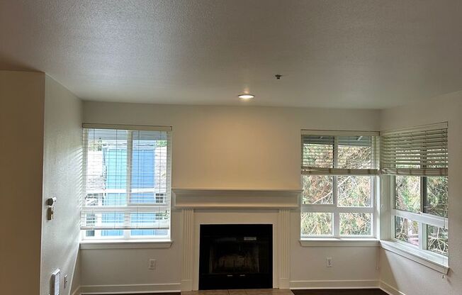 Nice 2 bed / 1 bath Condo in Bothell!