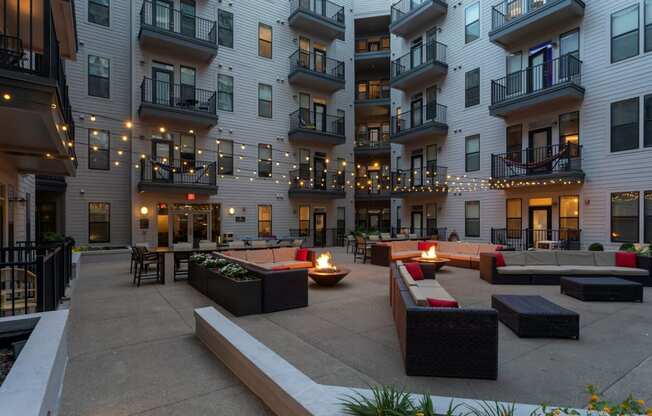courtyard and fireside retreat at Artisan on 18th, Tennessee