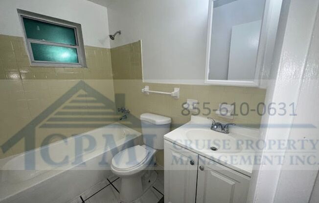 1 bed, 1 bath, 640 sqft, $1,575, Unit 11