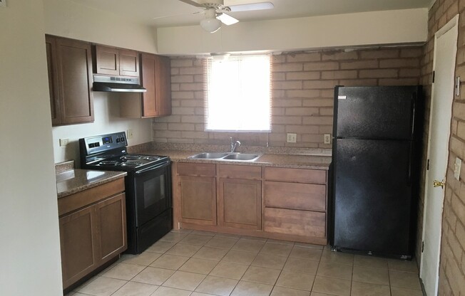 Charming 2-Bedroom Home in Prime Tucson Location